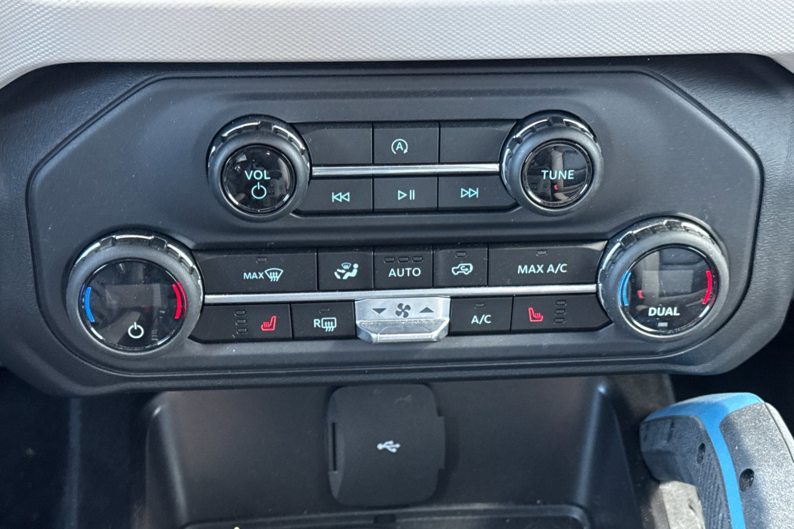 Certified 2023 Ford Bronco Wildtrak AWD/4WD image 21