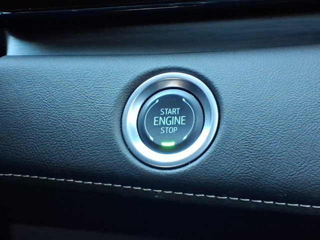 Used 2024 Cadillac Escalade ESV Sport w/ LPO, ONYX Package AWD/4WD image 25