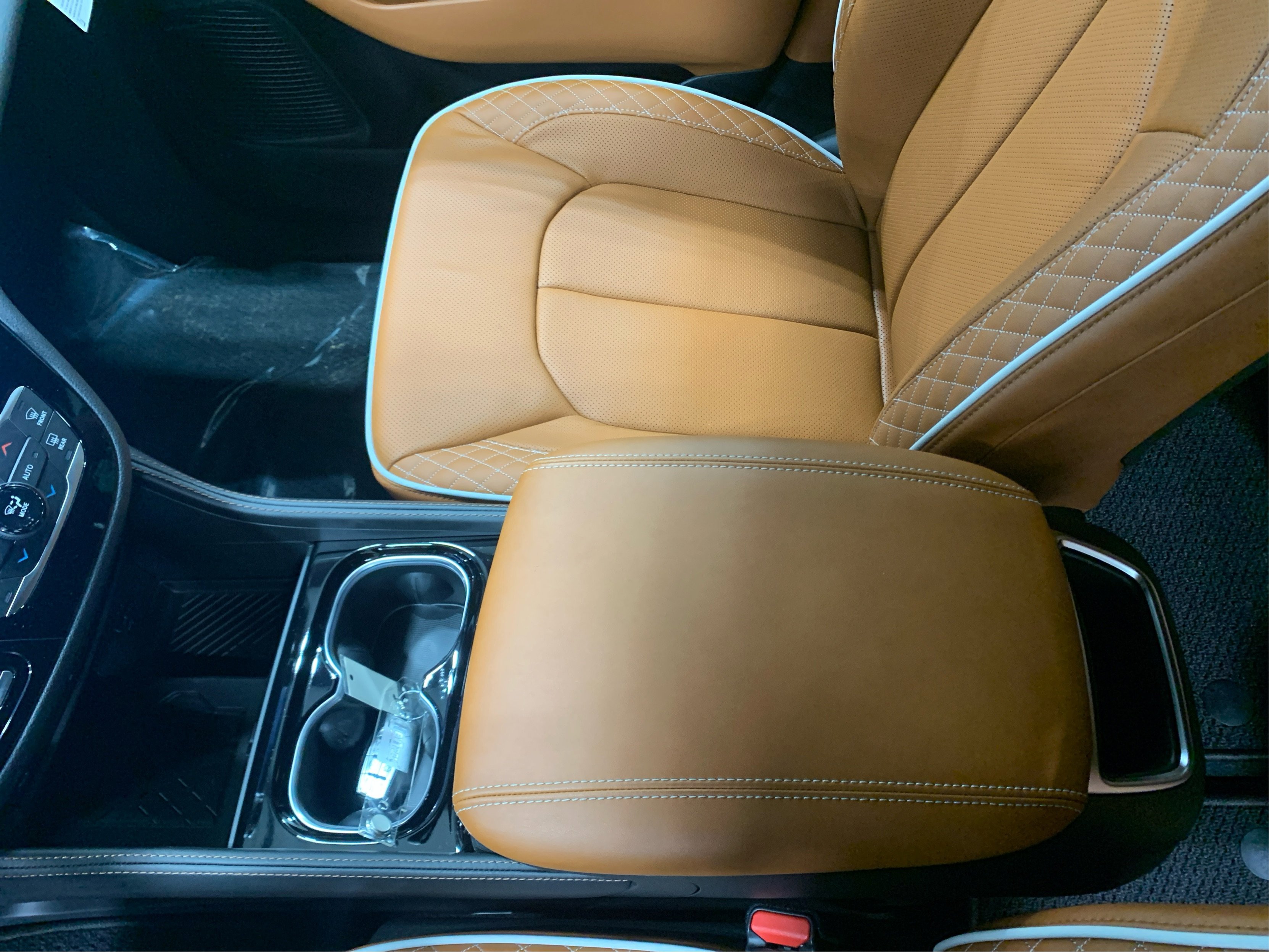 New 2026 Chrysler Pacifica Pinnacle AWD/4WD image 15