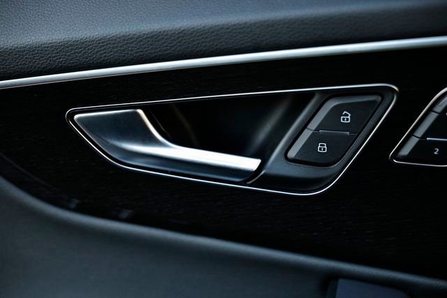 Used 2025 Audi Q7 3.0T Premium Plus image 15