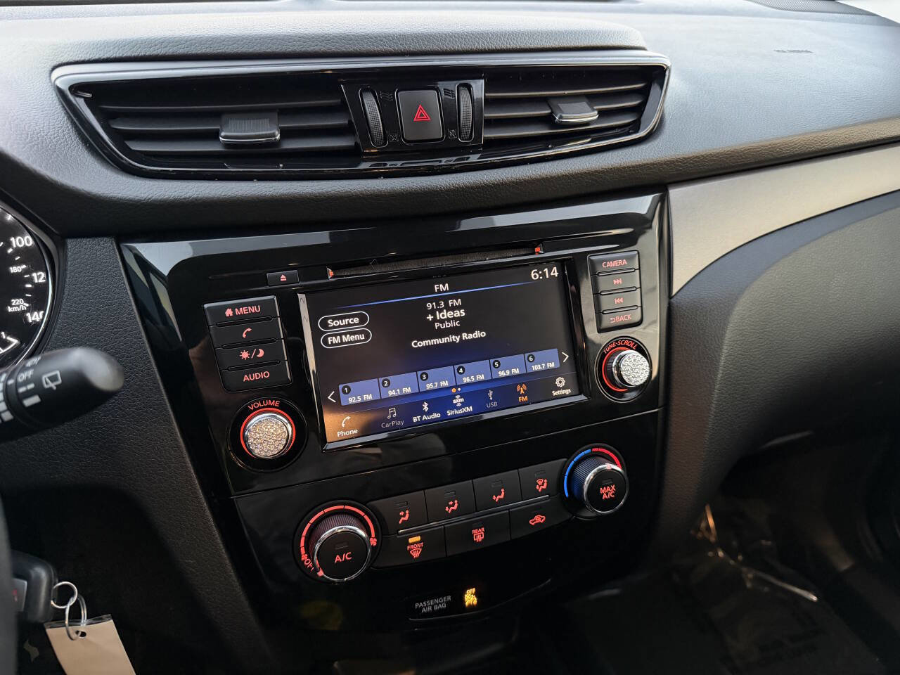 Used 2022 Nissan Rogue Sport S image 25