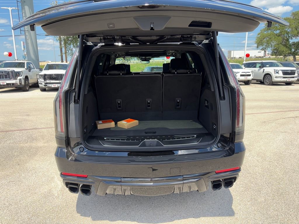 Used 2026 Cadillac Escalade V AWD/4WD image 30
