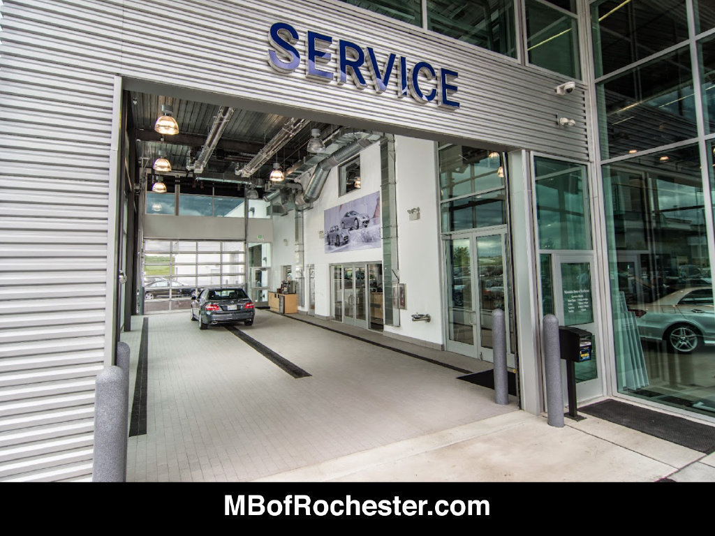 Used 2019 Jeep Cherokee Trailhawk w/ Cold Weather Group AWD/4WD image 15