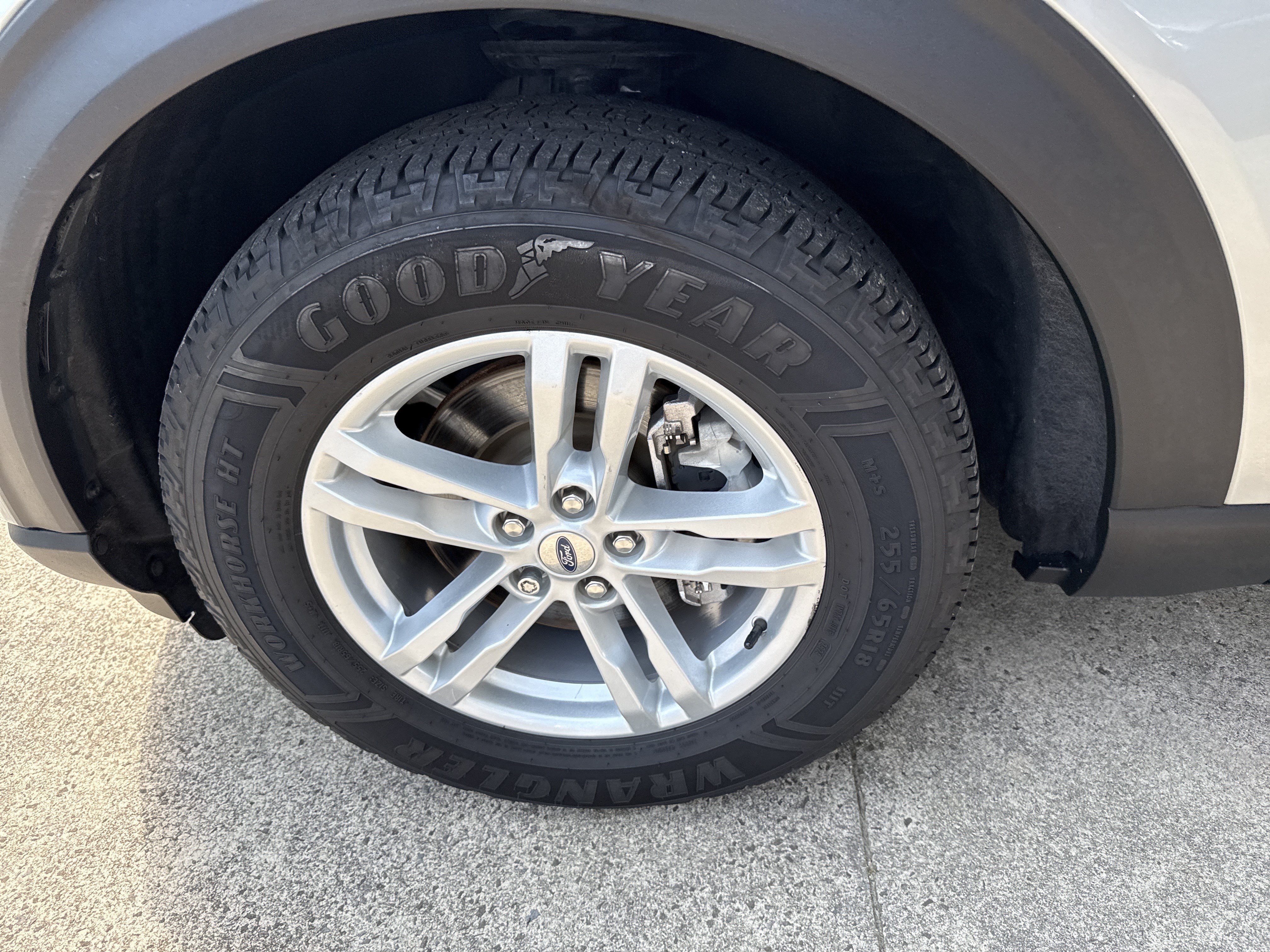 Used 2023 Ford Explorer XLT RWD image 11