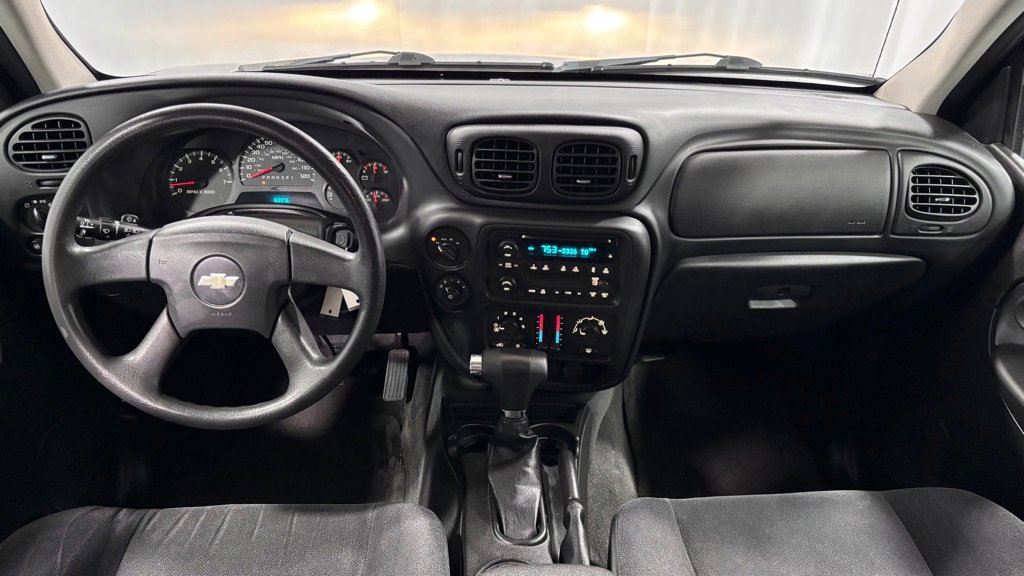 Used 2008 Chevrolet TrailBlazer LT w/ Sun And Sound Package AWD/4WD image 10