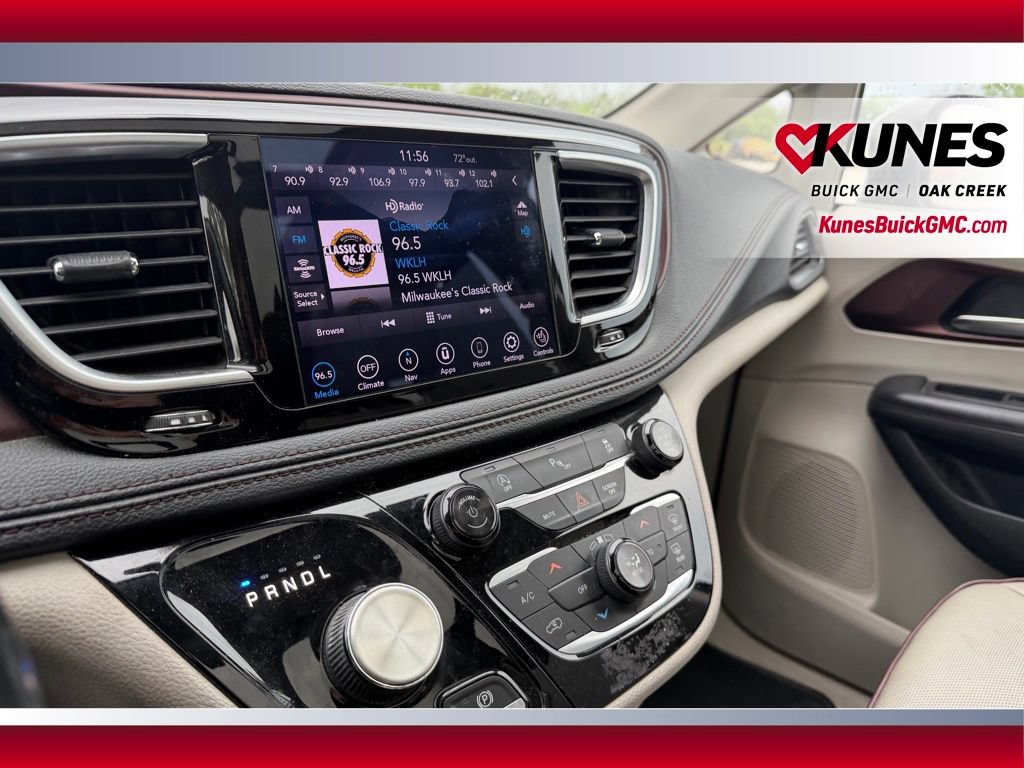 Used 2020 Chrysler Pacifica Limited FWD image 17