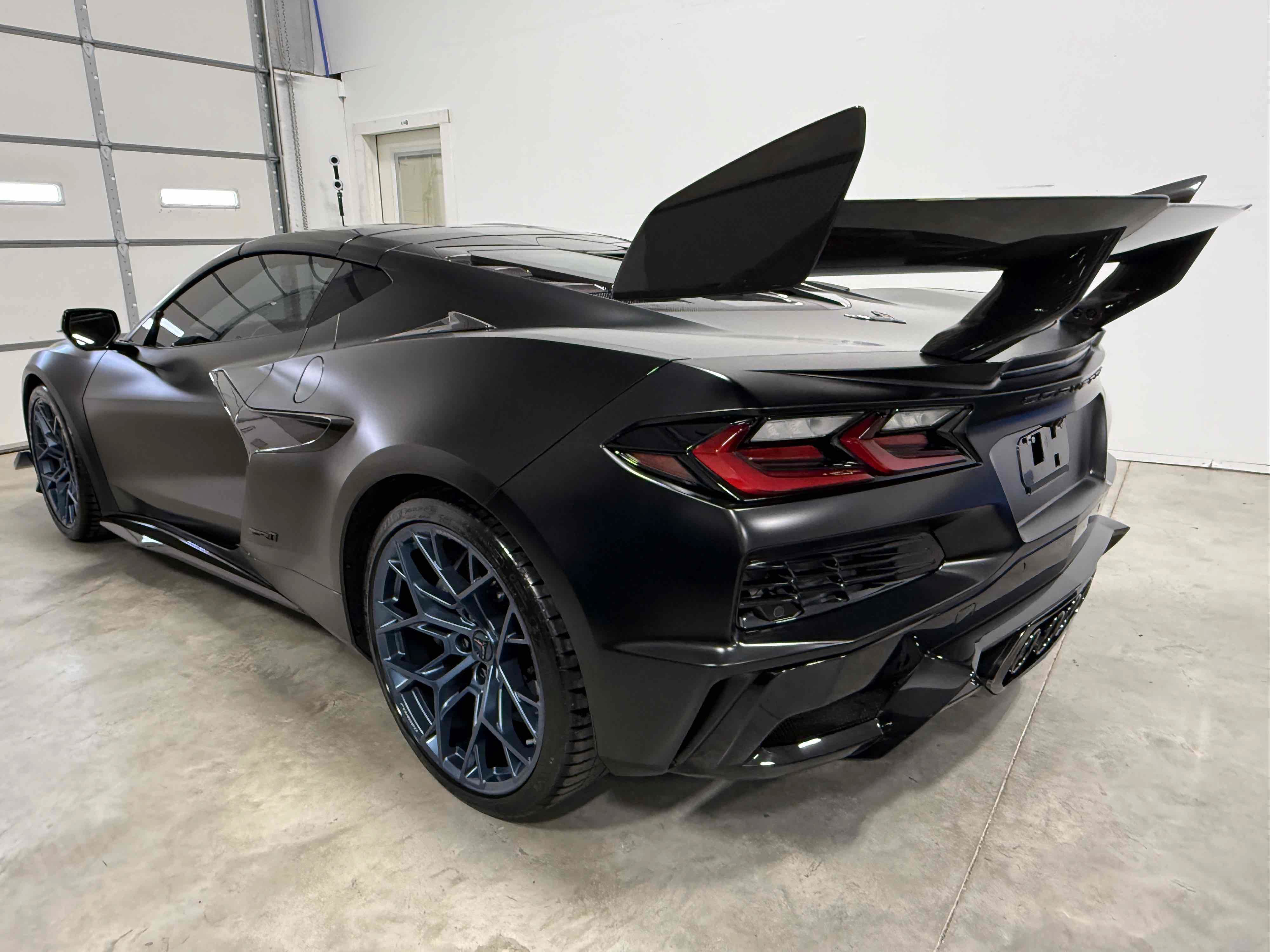 Used 2026 Chevrolet Corvette ZR1 w/ ZR1 Carbon Fiber Aero Package RWD image 79