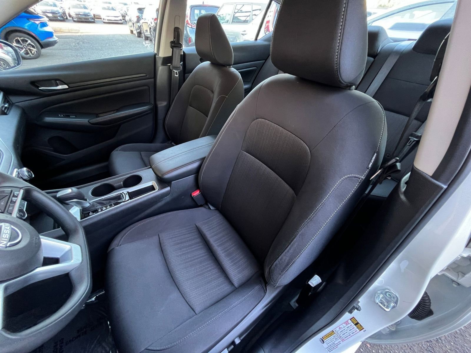 Used 2025 Nissan Altima 2.5 SV FWD image 37