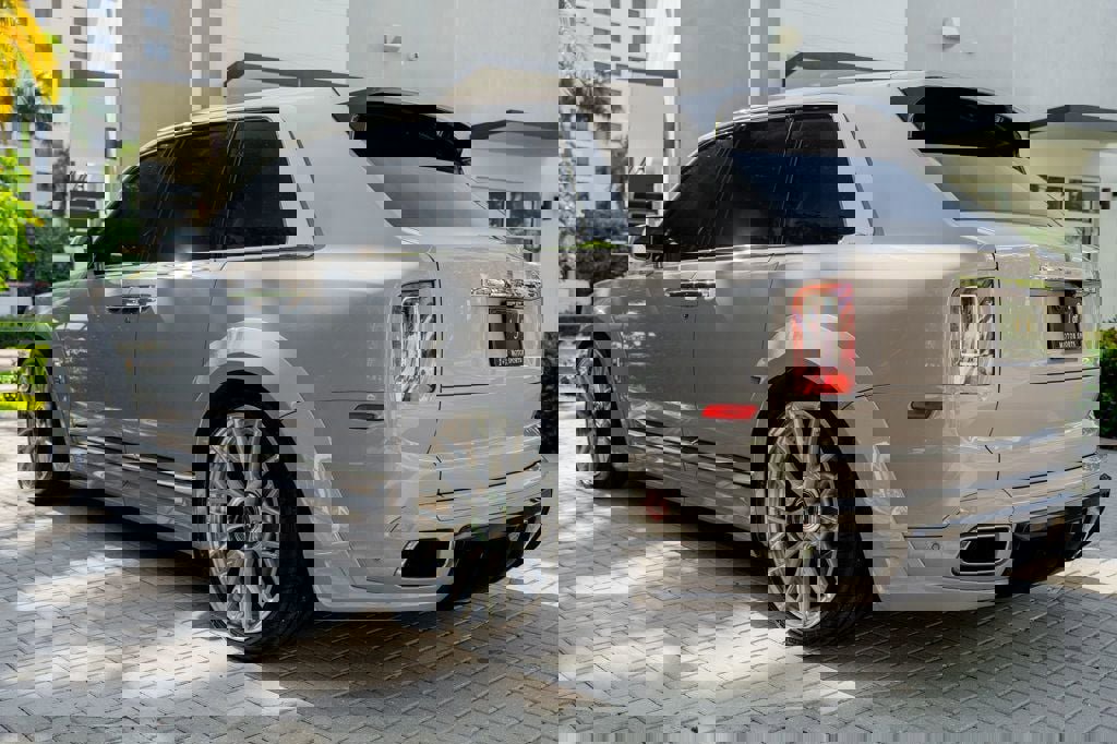 Used 2021 Rolls-Royce Cullinan Sport Utility image 20