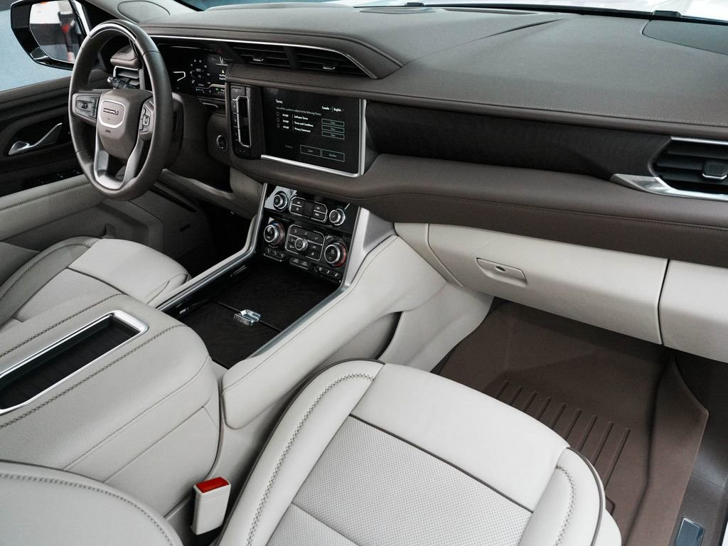 Used 2024 GMC Yukon XL Denali w/ Advanced Technology Package image 38