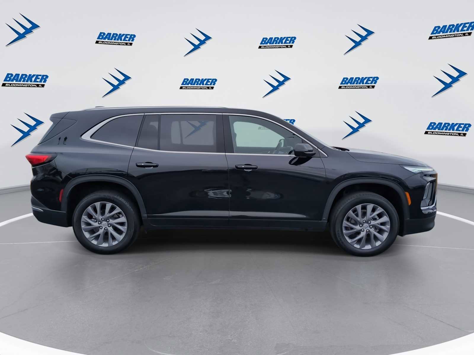 Used 2025 Buick Enclave Preferred image 9