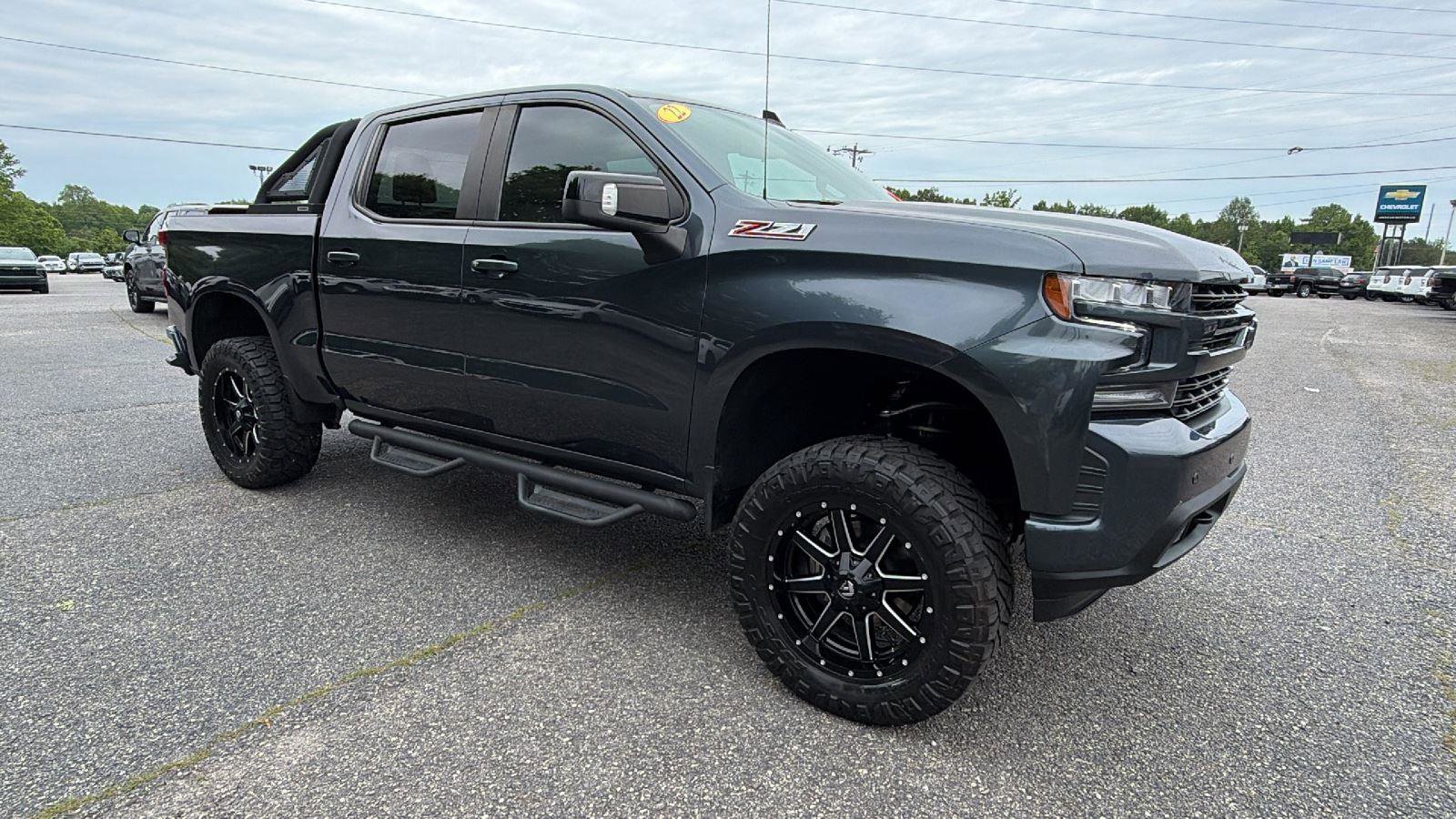 Used 2022 Chevrolet Silverado 1500 RST AWD/4WD image 3