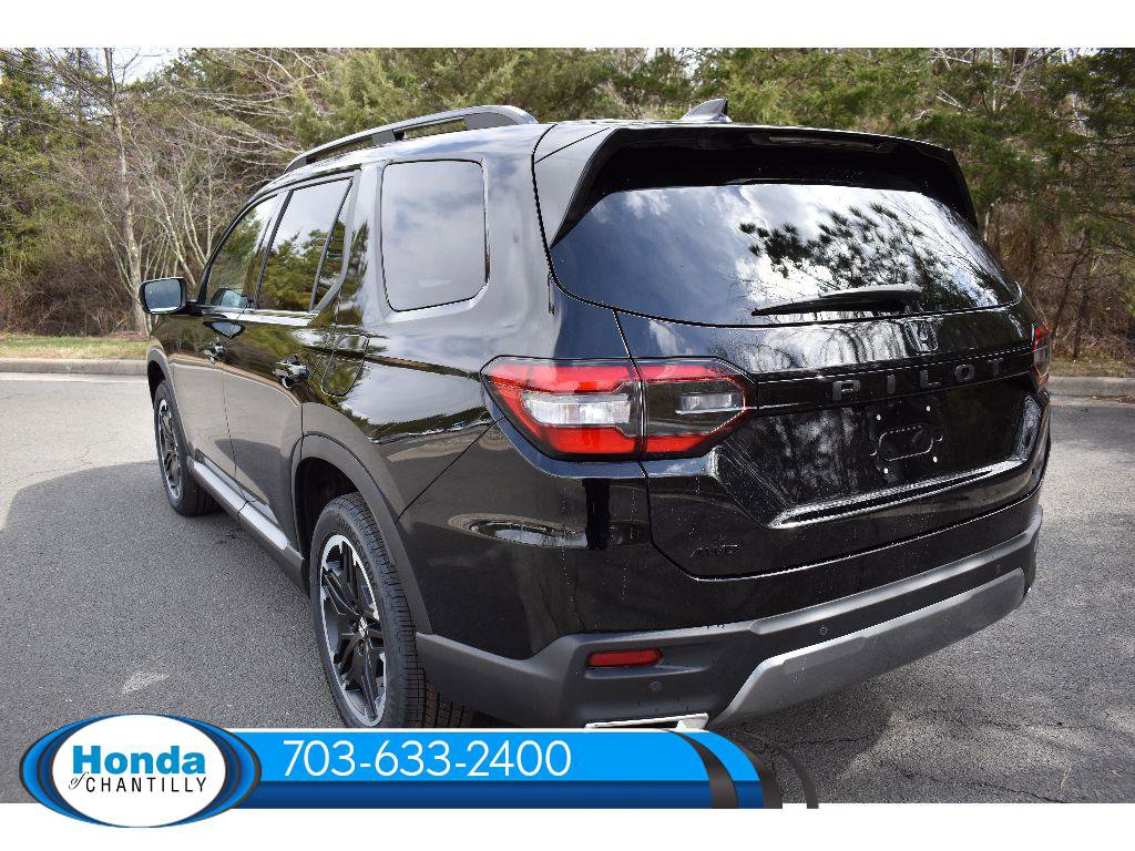 New 2026 Honda Pilot Touring image 5