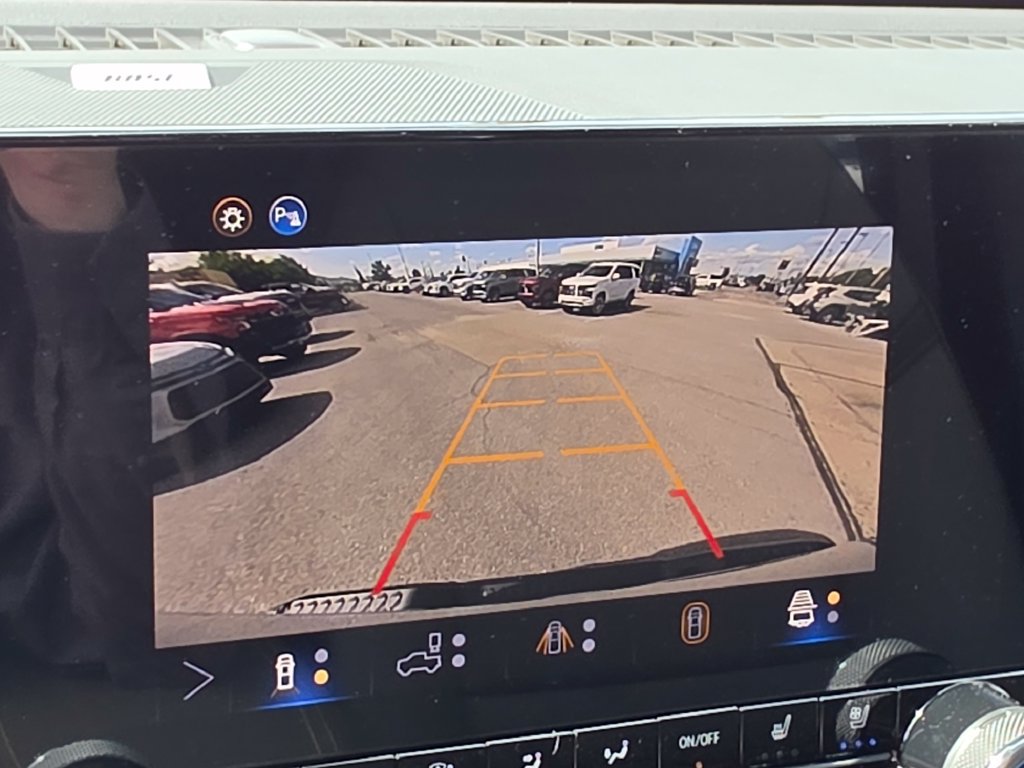 New 2026 Chevrolet Colorado ZR2 w/ Technology Package AWD/4WD image 20