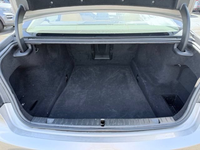Used 2018 BMW 750i RWD image 12