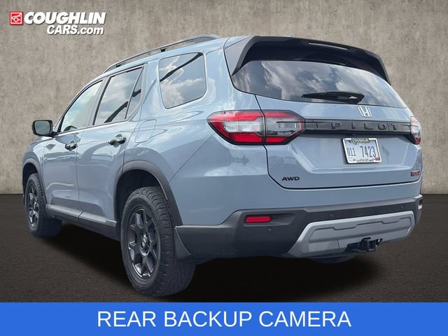 Used 2025 Honda Pilot TrailSport image 6