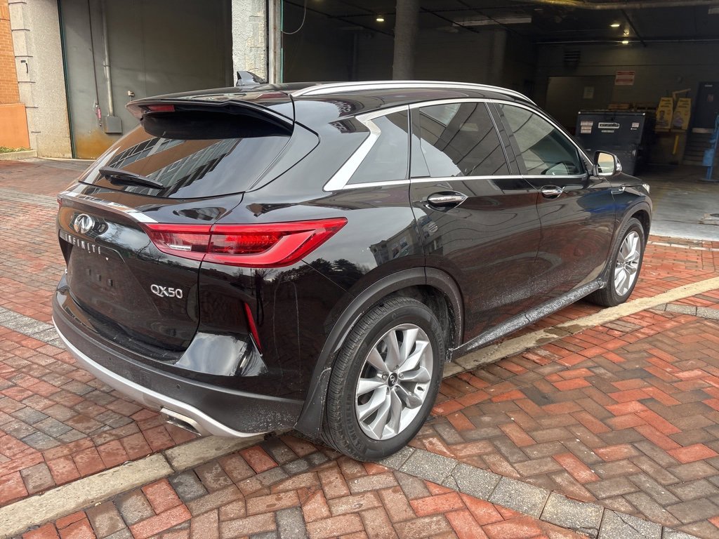 Used 2021 INFINITI QX50 Luxe image 3