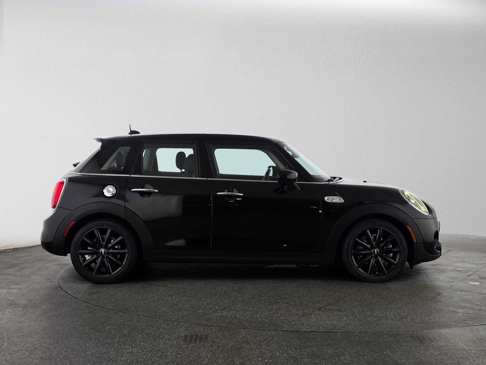 Used 2020 MINI Cooper S FWD image 2