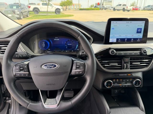 Used 2022 Ford Escape SEL w/ Technology Package image 12