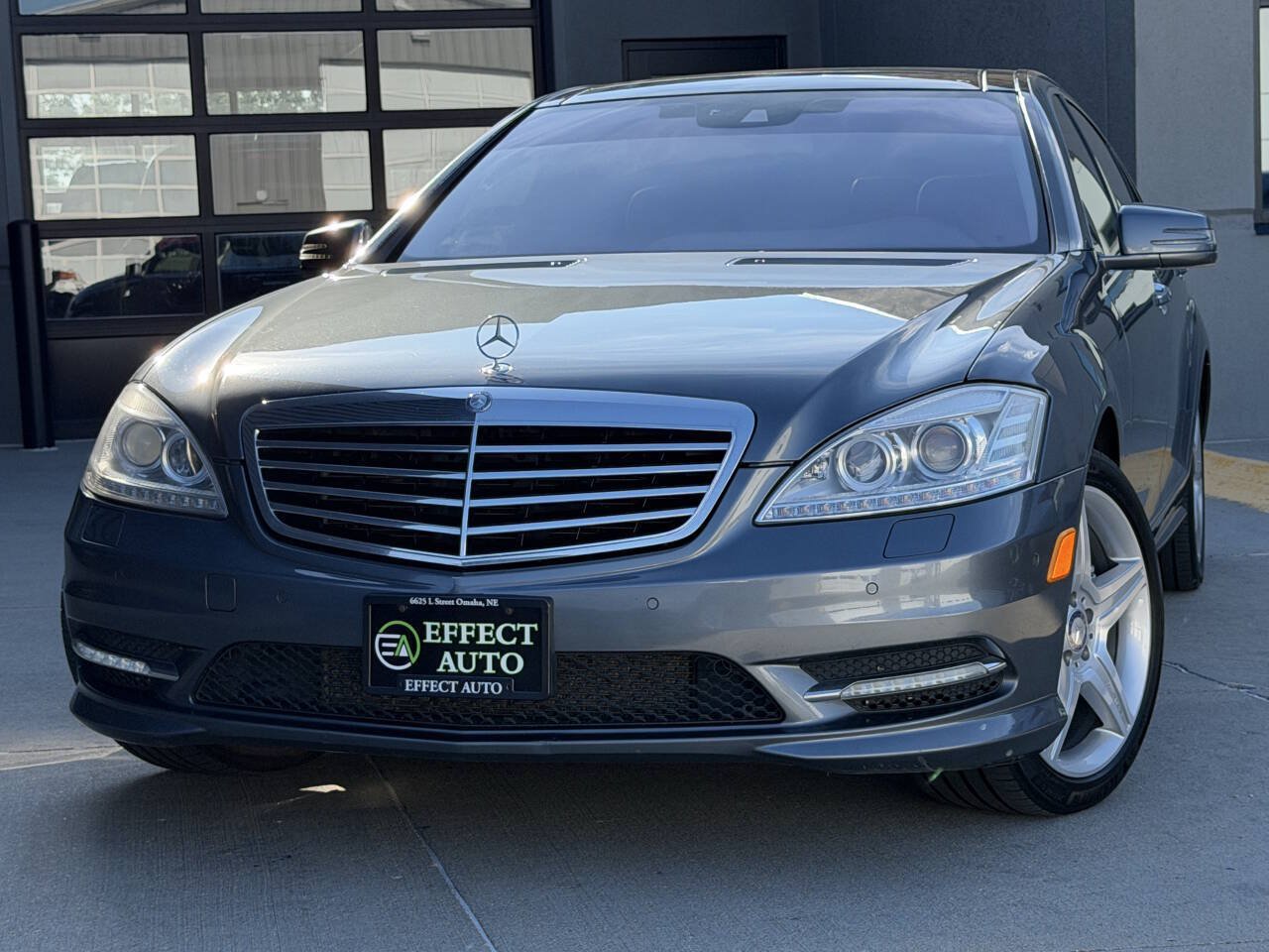 Used 2010 Mercedes-Benz S 550 4MATIC image 3
