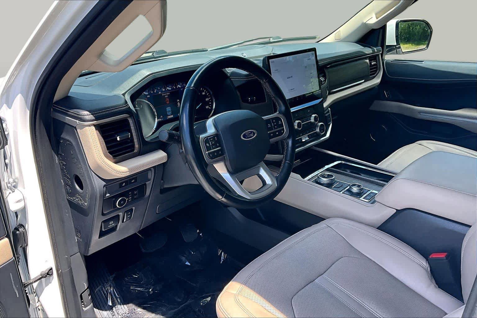 Used 2023 Ford Expedition Max Limited AWD/4WD image 18
