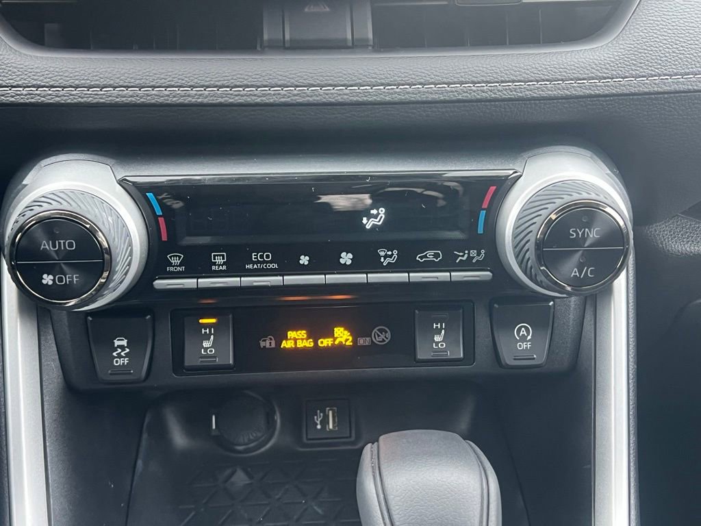 Used 2023 Toyota RAV4 XLE w/ Convenience Package image 25