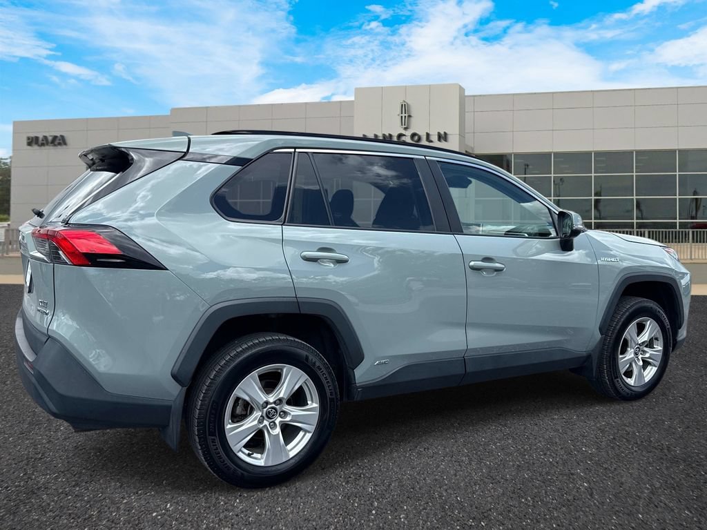 Used 2020 Toyota RAV4 XLE w/ Convenience Package AWD/4WD image 3