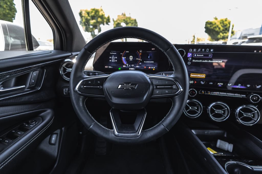 Used 2025 Chevrolet Blazer EV LT AWD/4WD image 24