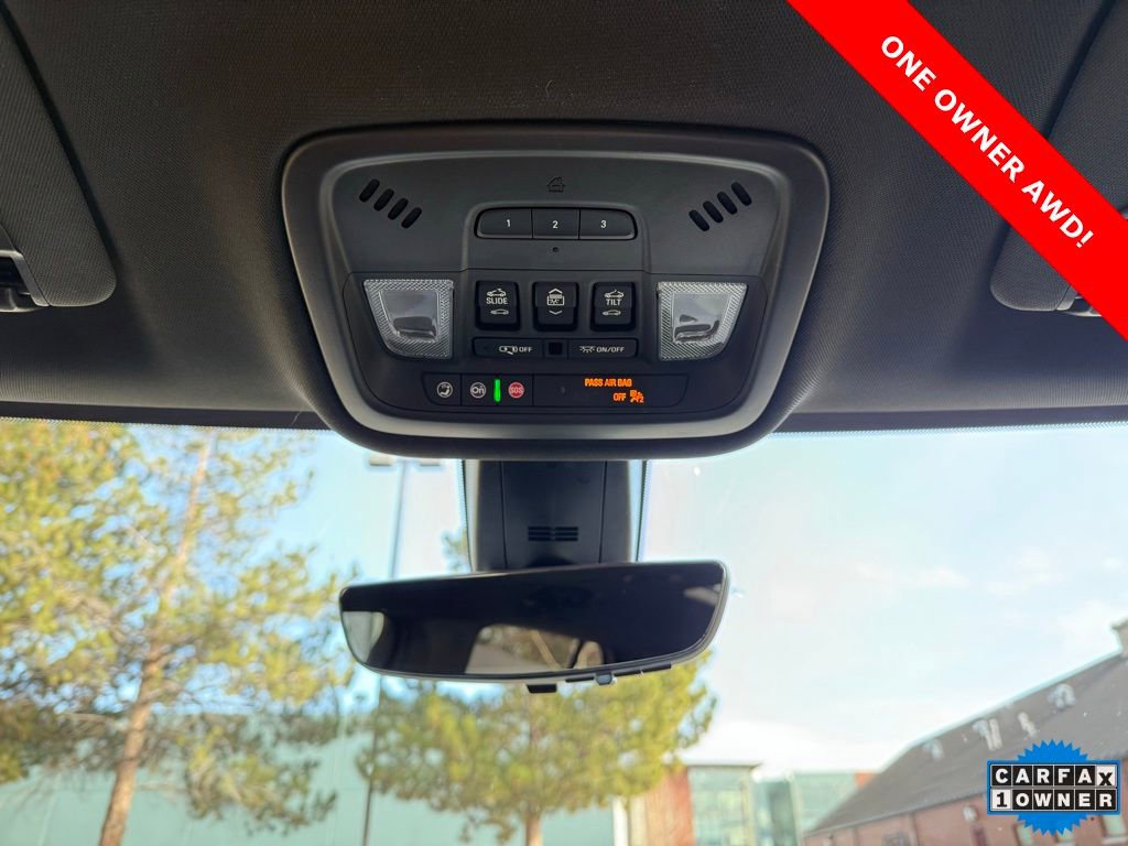 Used 2023 Chevrolet Traverse High Country image 14