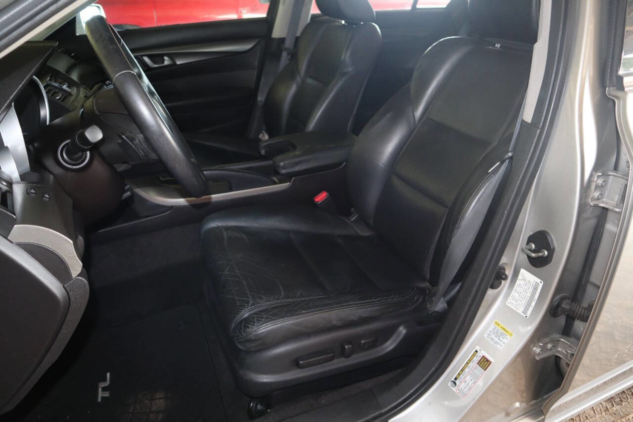 Used 2009 Acura TL w/ Technology Package image 3
