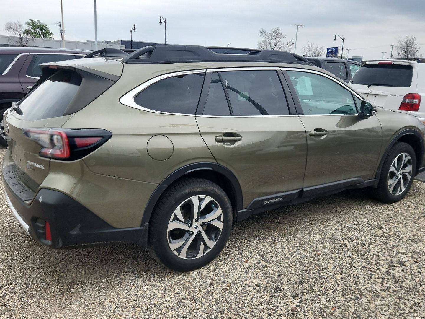 Used 2021 Subaru Outback Limited w/ Popular Package #2 AWD/4WD image 4