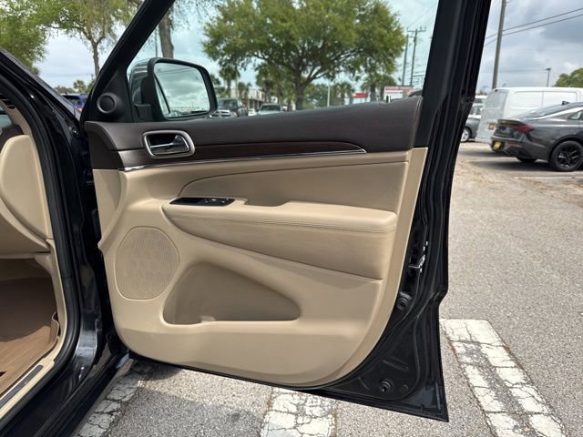 Used 2014 Jeep Grand Cherokee Overland w/ Advanced Technology Group image 13