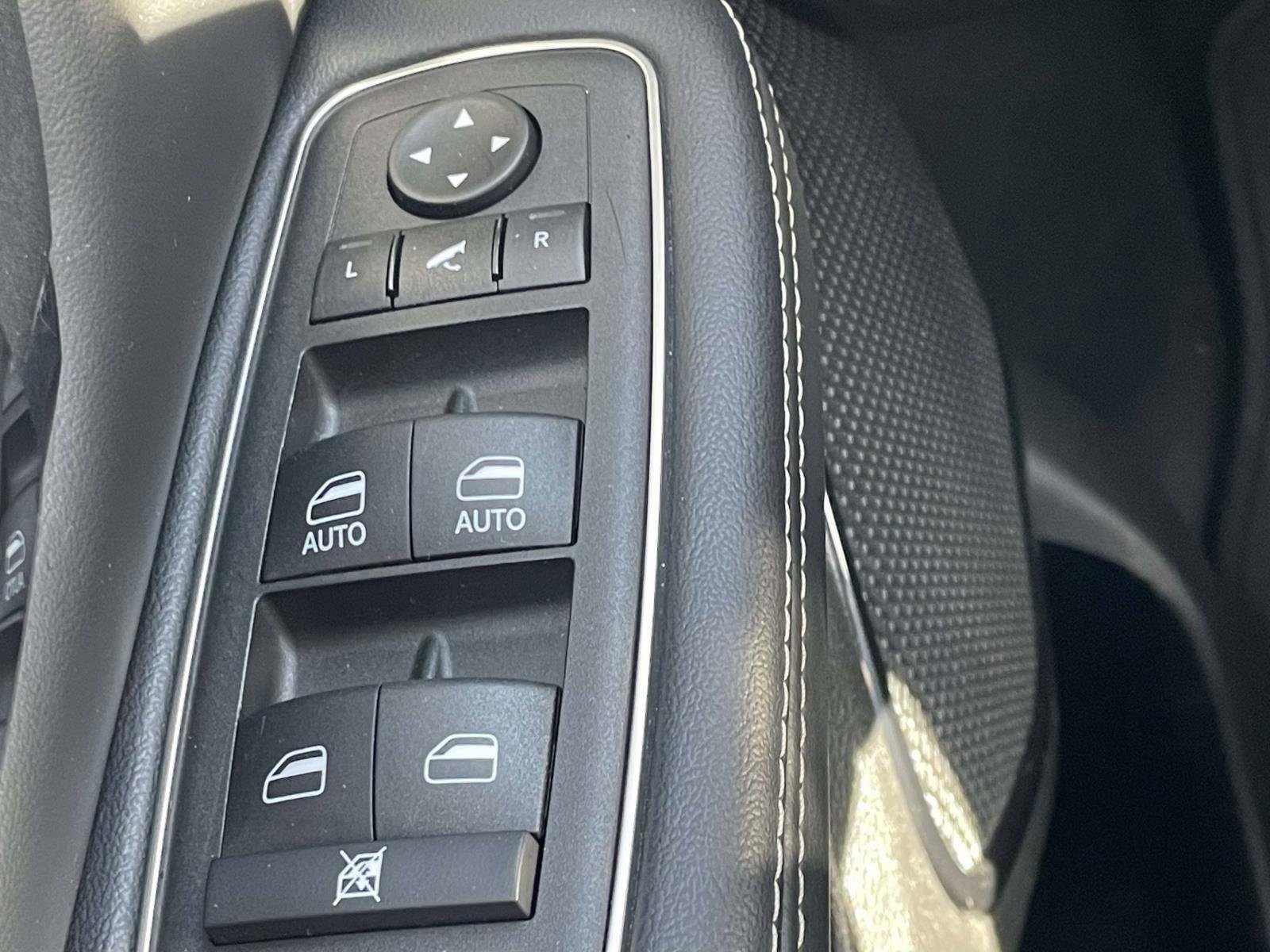 Used 2024 RAM 1500 Limited image 24