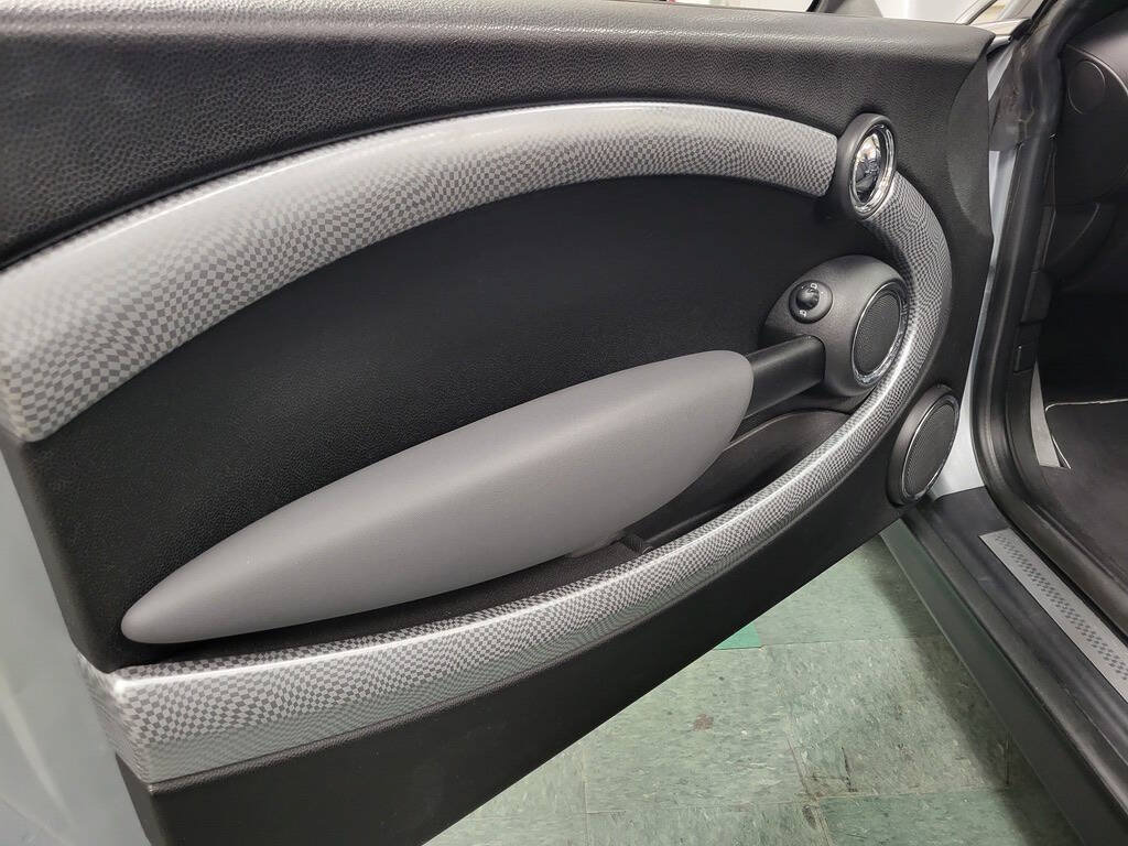 Used 2010 MINI Cooper S FWD image 25