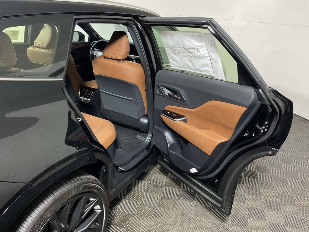 New 2025 Toyota Crown Signia image 33