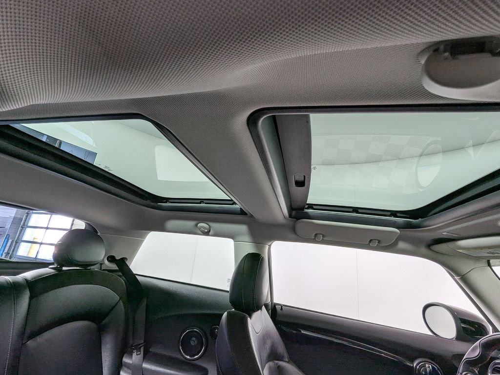 Used 2020 MINI Cooper S image 12