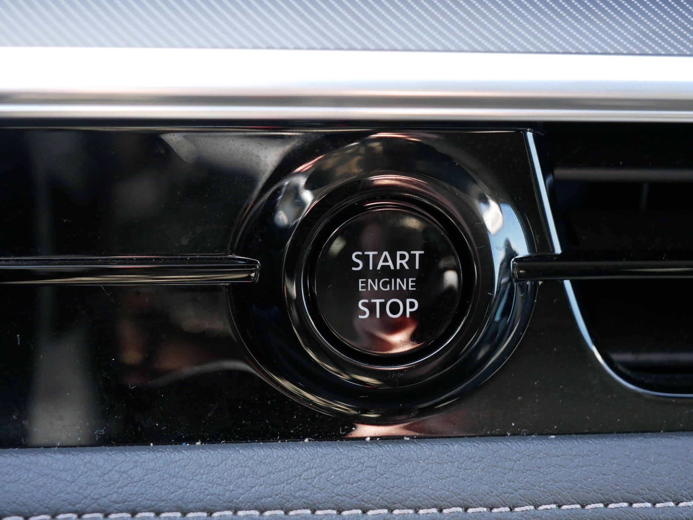 Certified 2025 INFINITI QX80 Luxe image 28