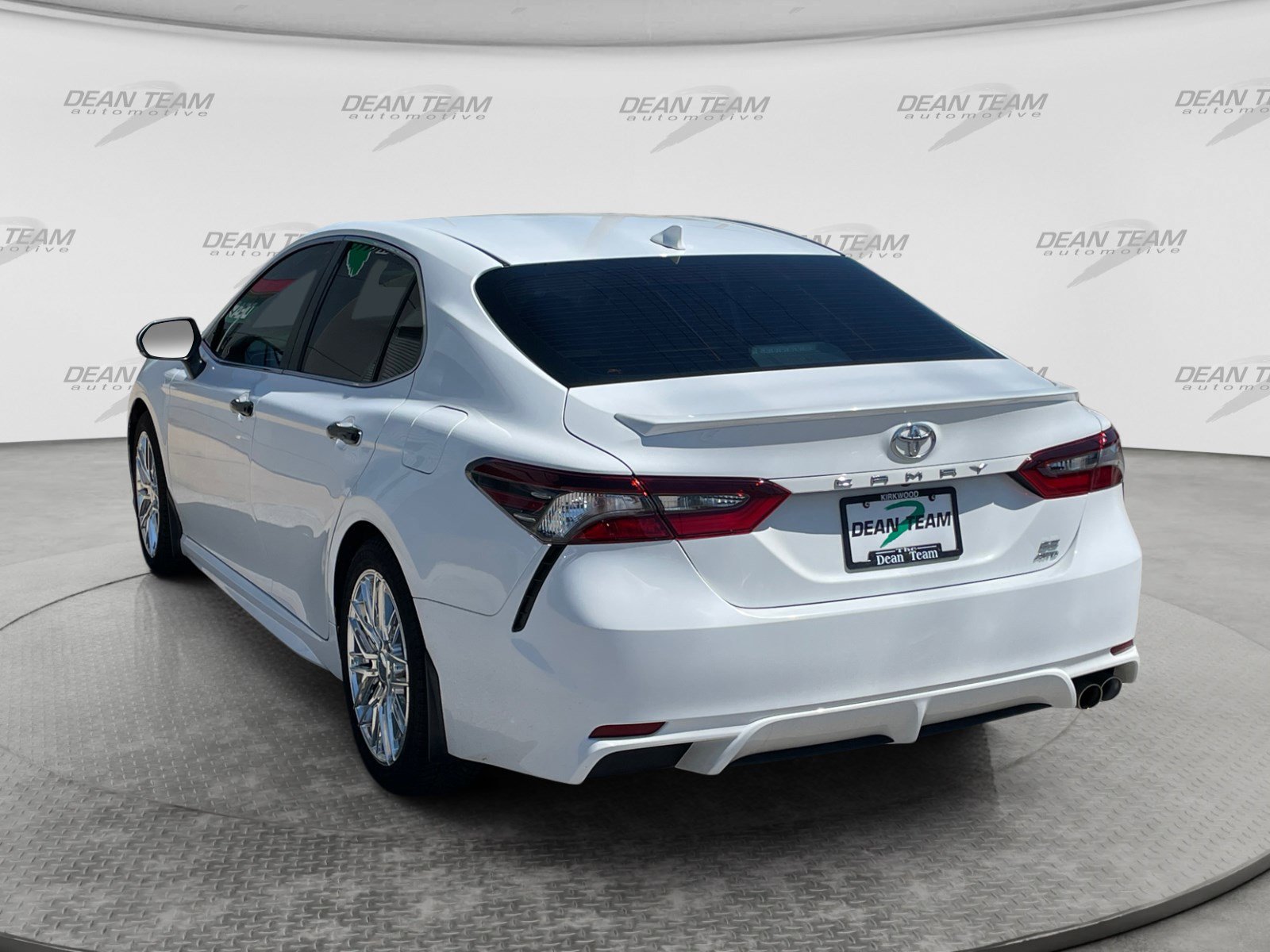 Used 2023 Toyota Camry SE AWD/4WD image 6