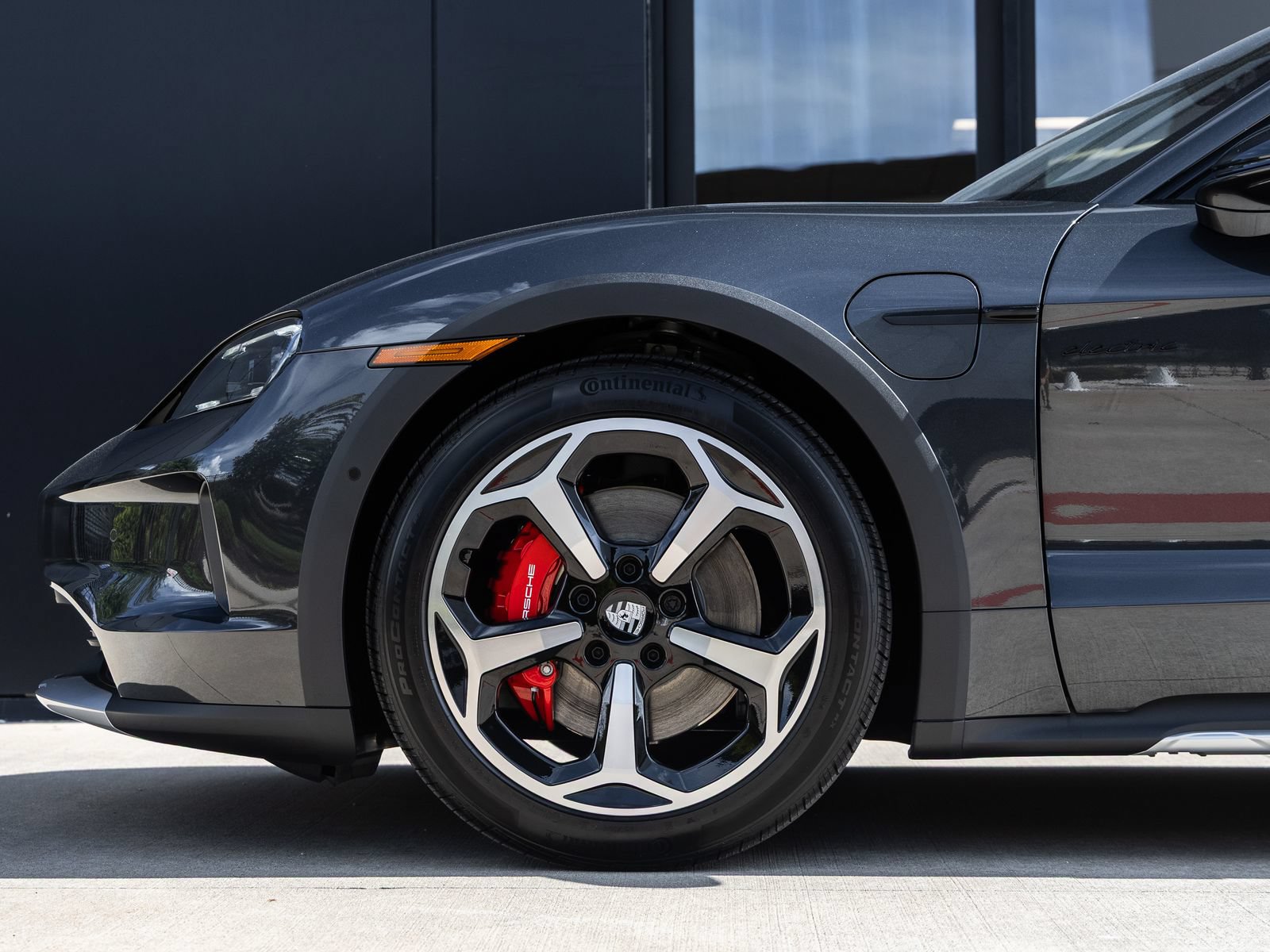 New 2026 Porsche Taycan 4S AWD/4WD image 13