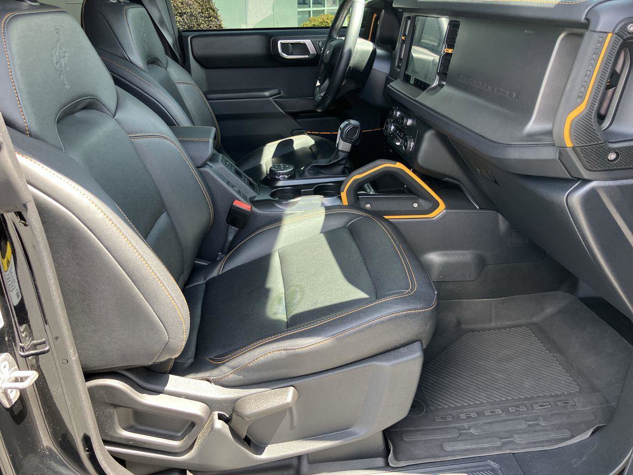 Used 2024 Ford Bronco Badlands image 36