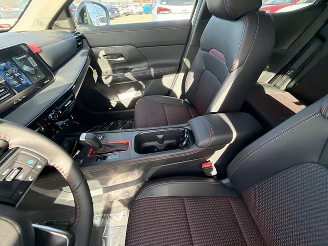 New 2026 Nissan Kicks SR w/ Cold Weather Package AWD/4WD image 20