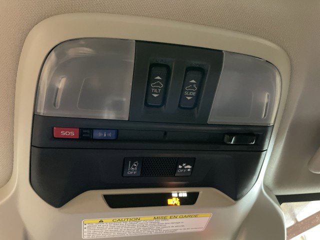 Used 2020 Subaru Crosstrek 2.0i Premium w/ Moonroof Package 2 AWD/4WD image 32