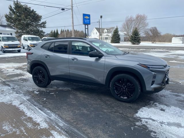 Used 2024 Chevrolet Trax ACTIV w/ Sunroof Package image 5