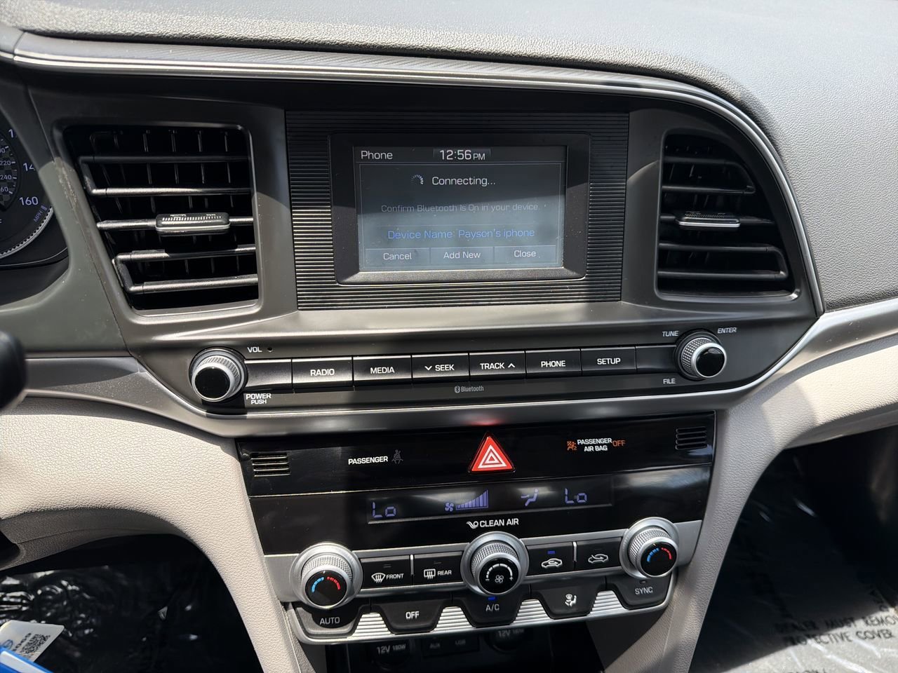 Used 2020 Hyundai Elantra SE FWD image 20