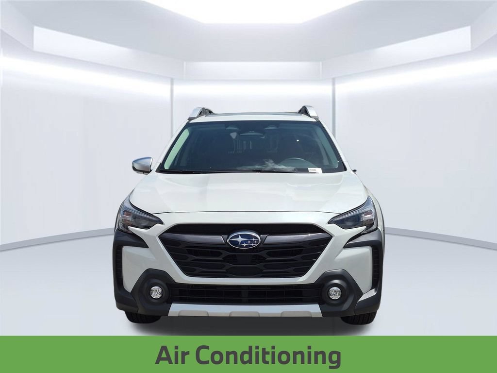 Used 2025 Subaru Outback Touring AWD/4WD image 11