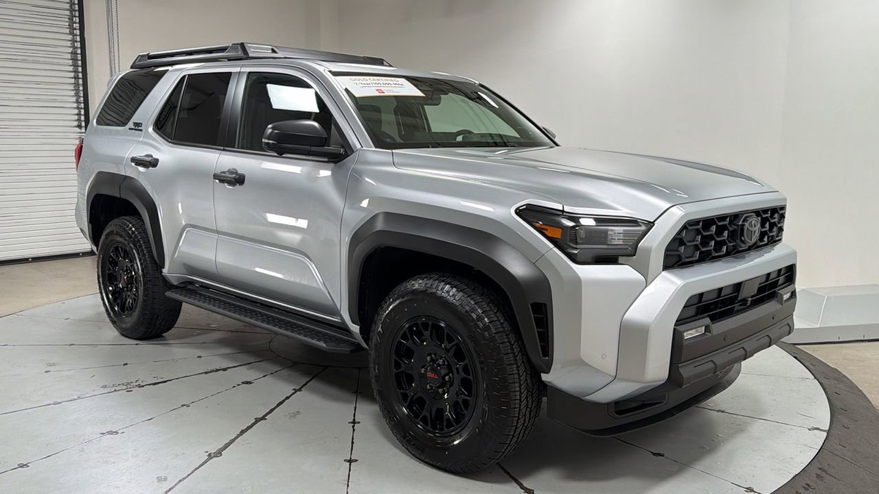 Certified 2025 Toyota 4Runner TRD Off-Road Premium image 3
