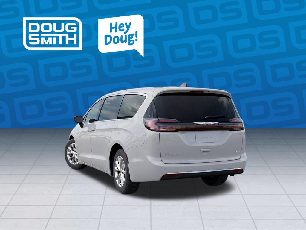 New 2026 Chrysler Pacifica Select AWD/4WD image 3