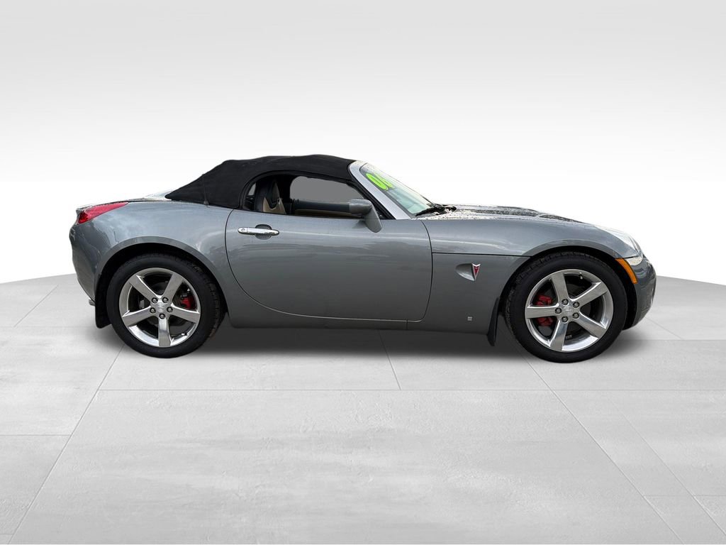 Used 2006 Pontiac Solstice Convertible w/ Premium Package RWD image 11