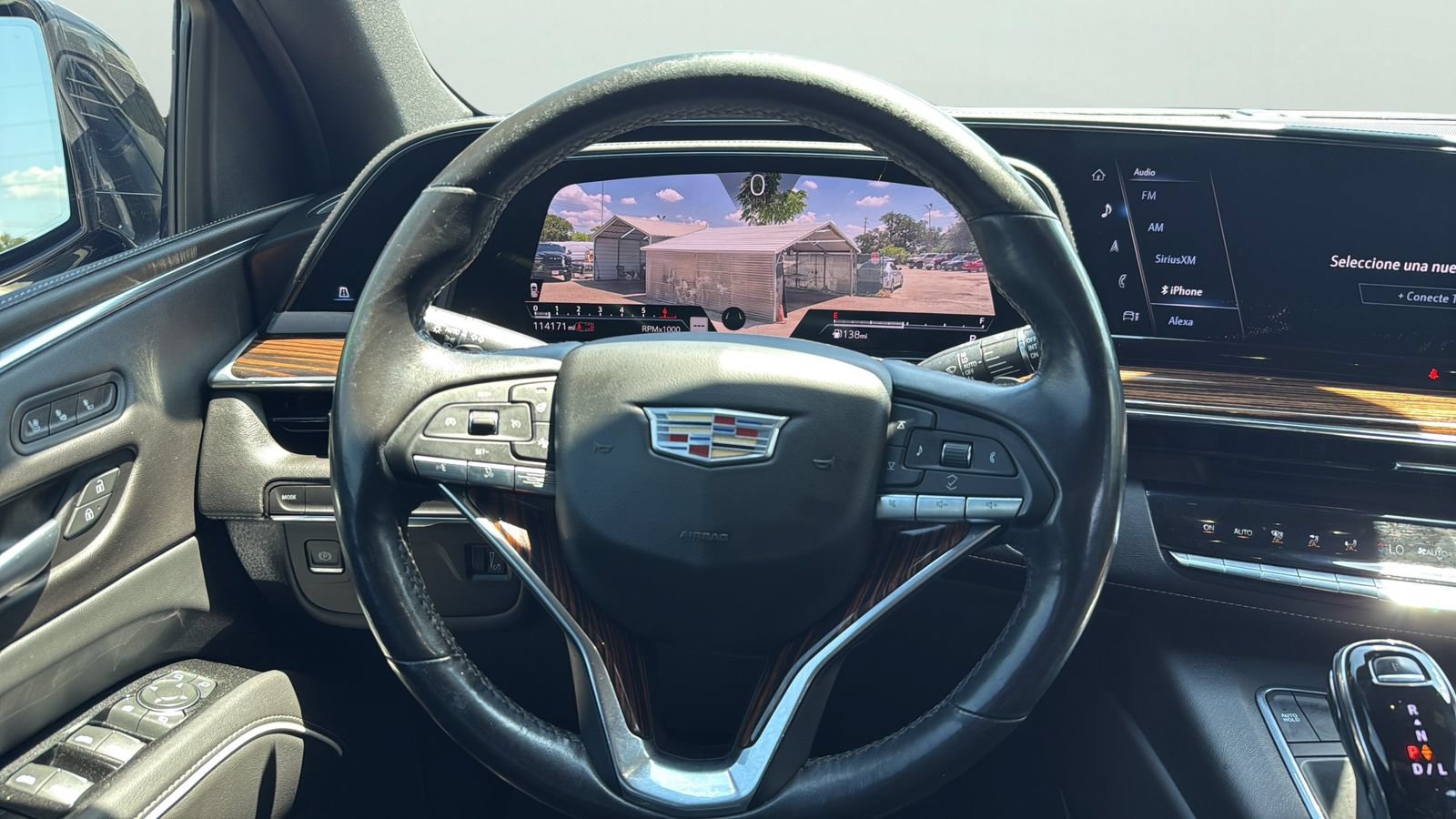 Used 2021 Cadillac Escalade Premium Luxury RWD image 14