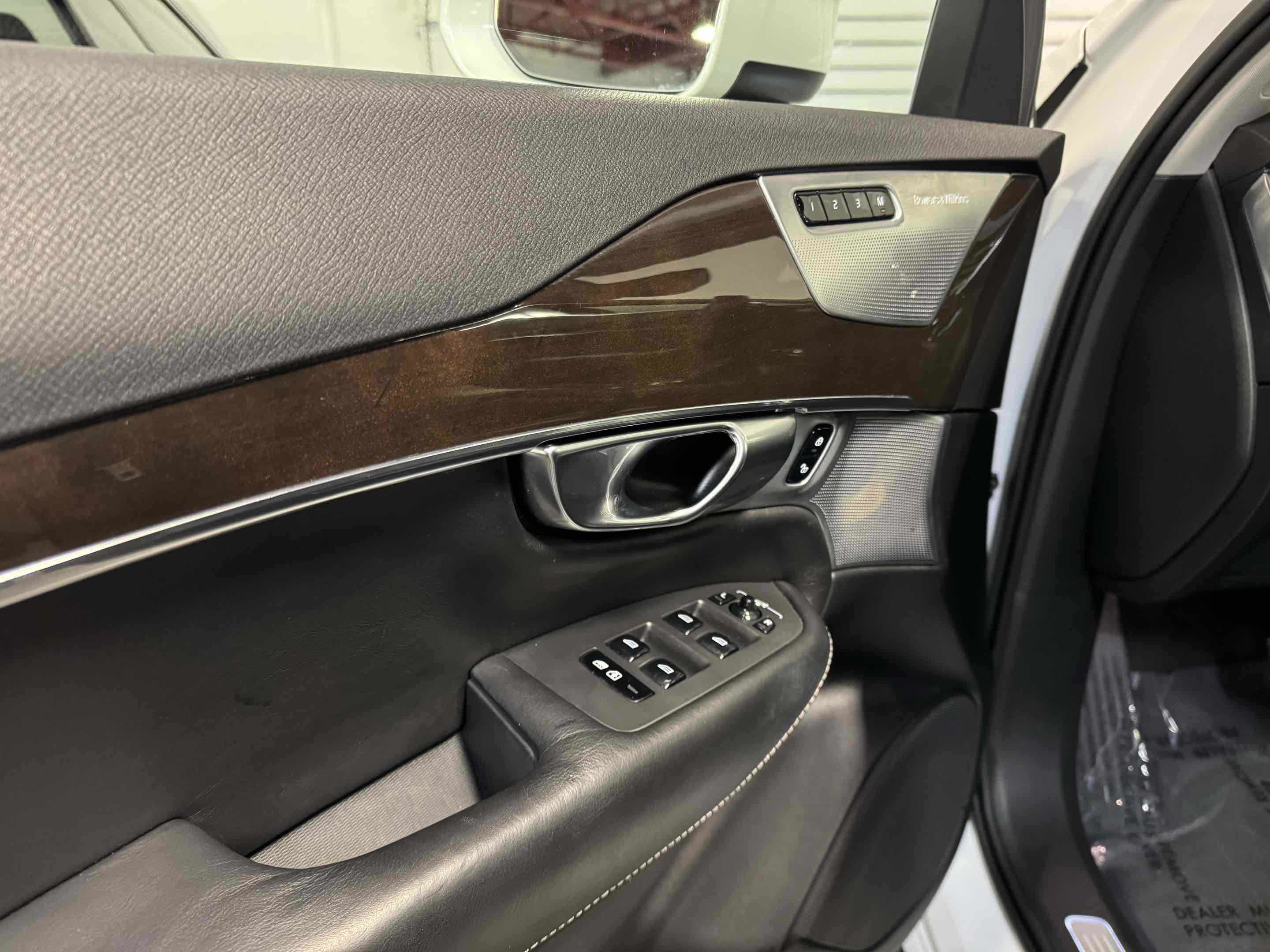 Used 2018 Volvo XC90 T6 Momentum w/ Convenience Package image 48